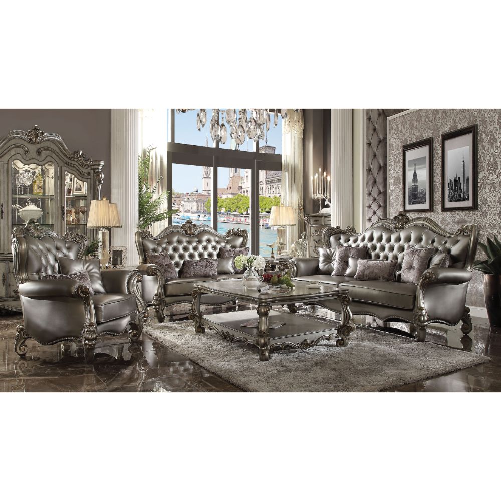 Versailles Loveseat w/4 Pillows