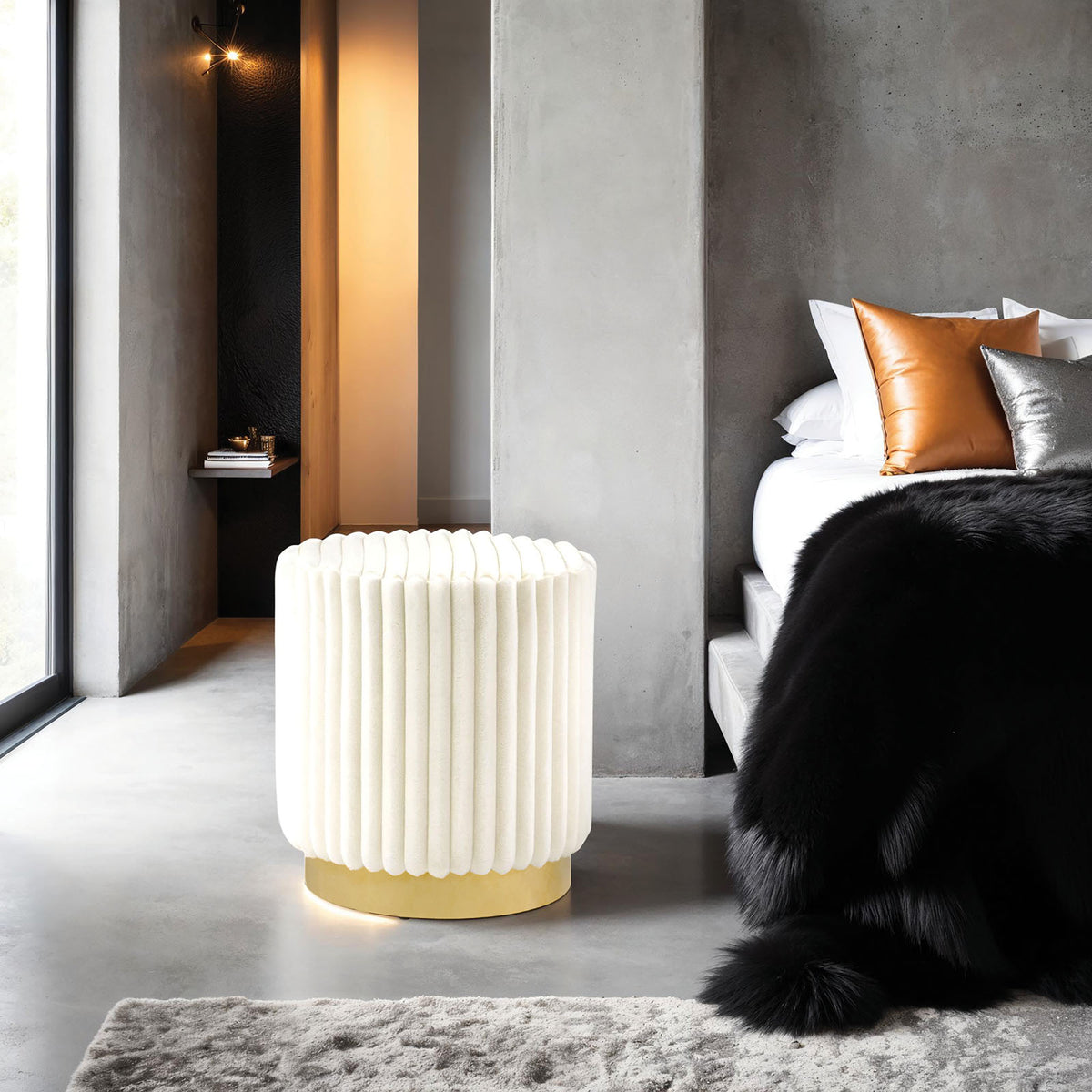 Yolanda Stool