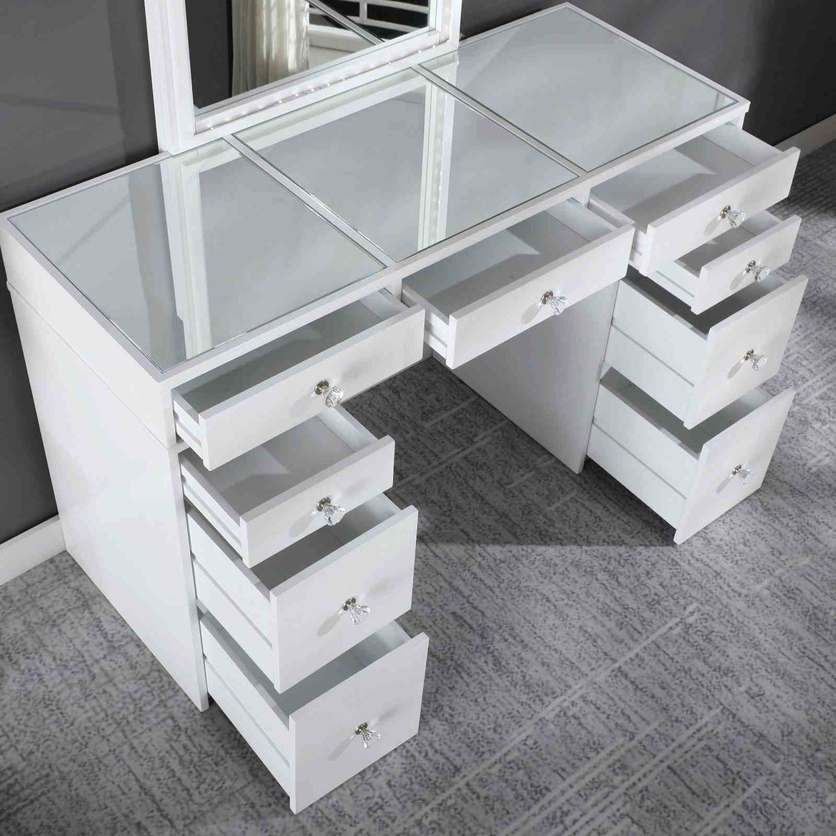 Louise Vanity