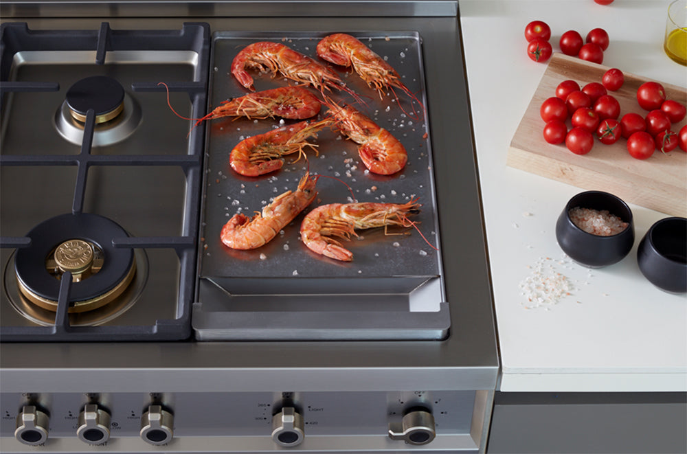 GE GGS600AVFS - GE® 30" Slide-In Front-Control Convection Gas Range with No Preheat Air Fry and EasyWash™ Oven Tray
