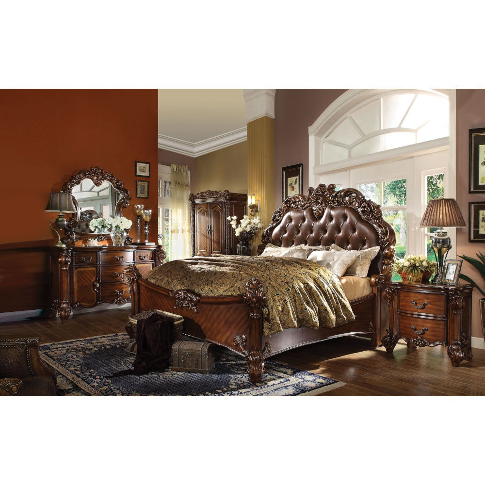 Vendome Chest