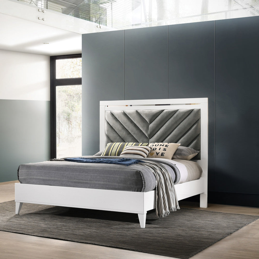 Chelsie Queen Bed