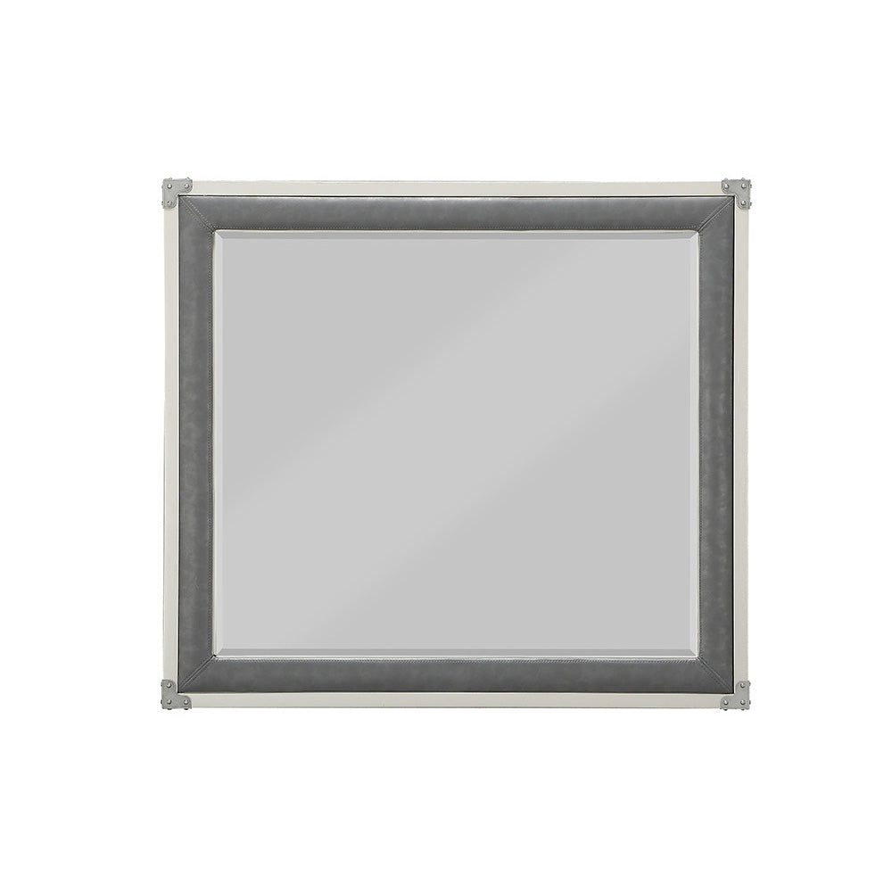 Orchest Mirror