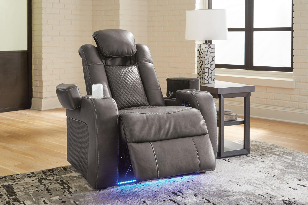 Fyne-Dyme Power Reclining Sofa and Power Recliner