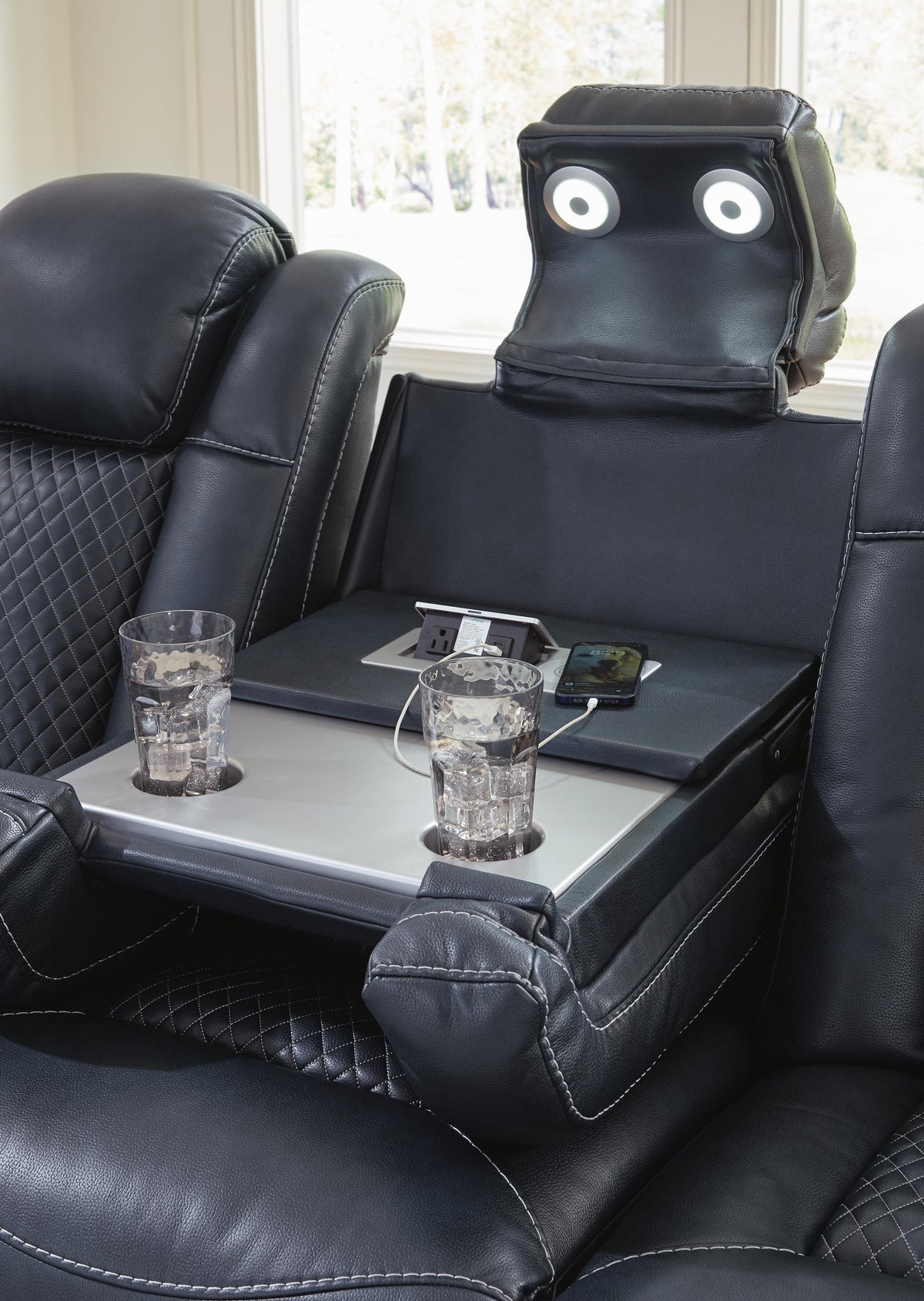 Fyne-Dyme Power Reclining Sofa and Power Recliner