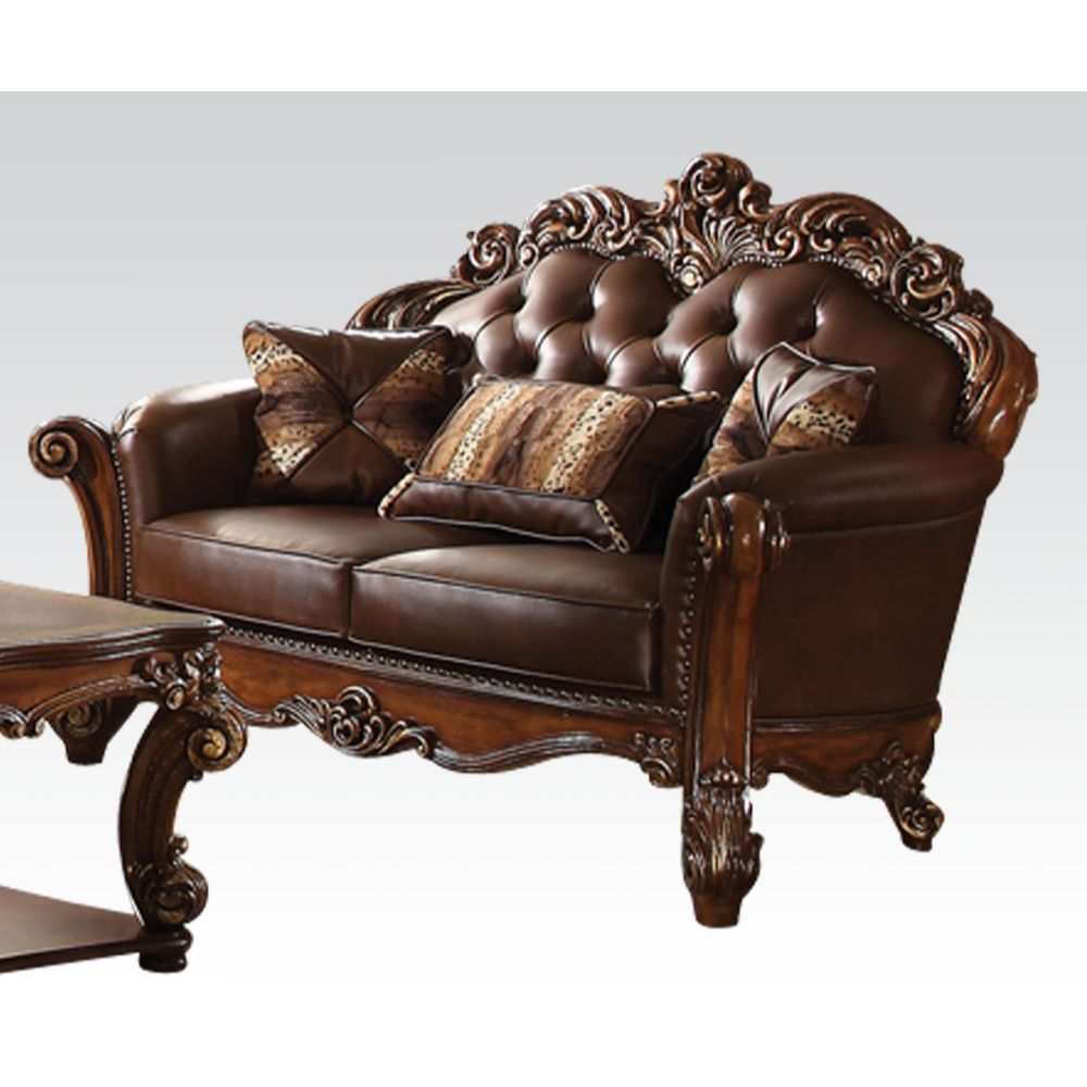 Vendome Loveseat w/3 Pillows