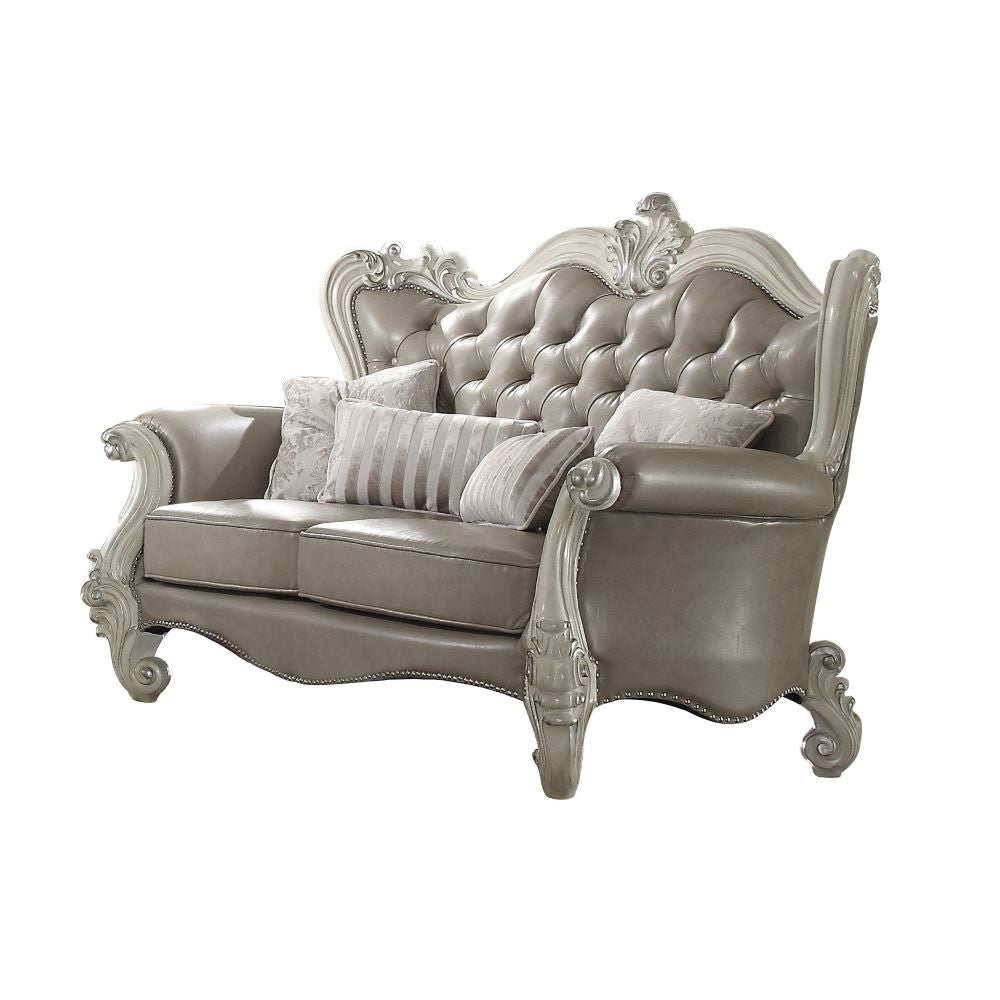 Versailles Loveseat w/4 Pillows