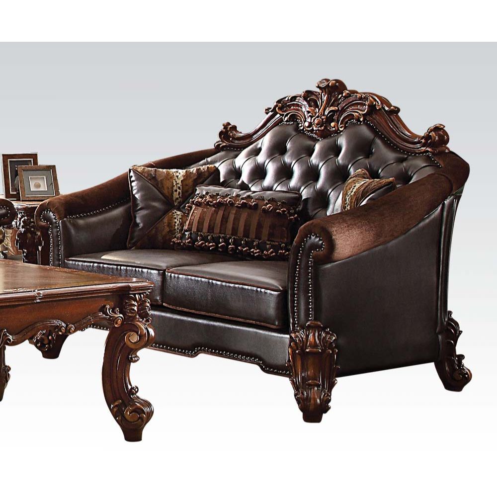 Vendome II Loveseat w/3 Pillows
