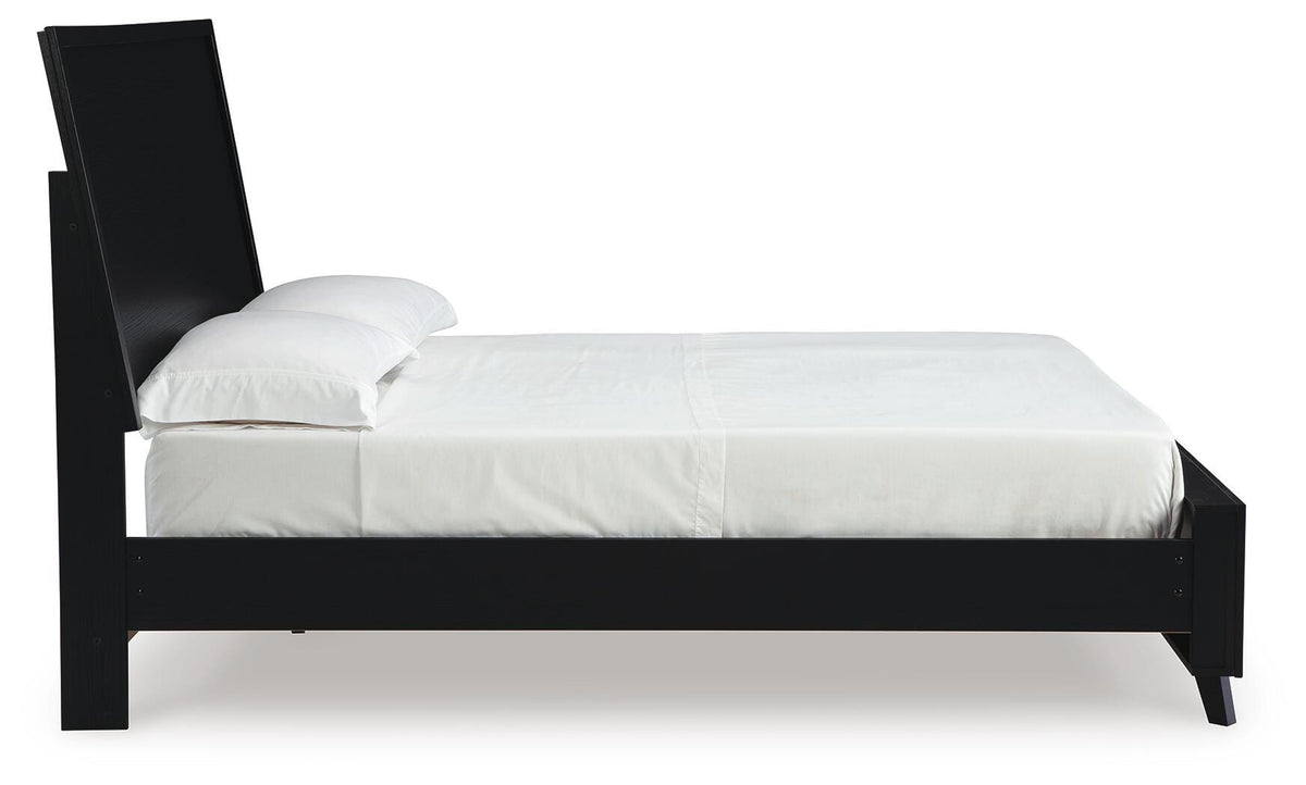 Danziar Queen Panel Platform Bed and 2 Nightstands