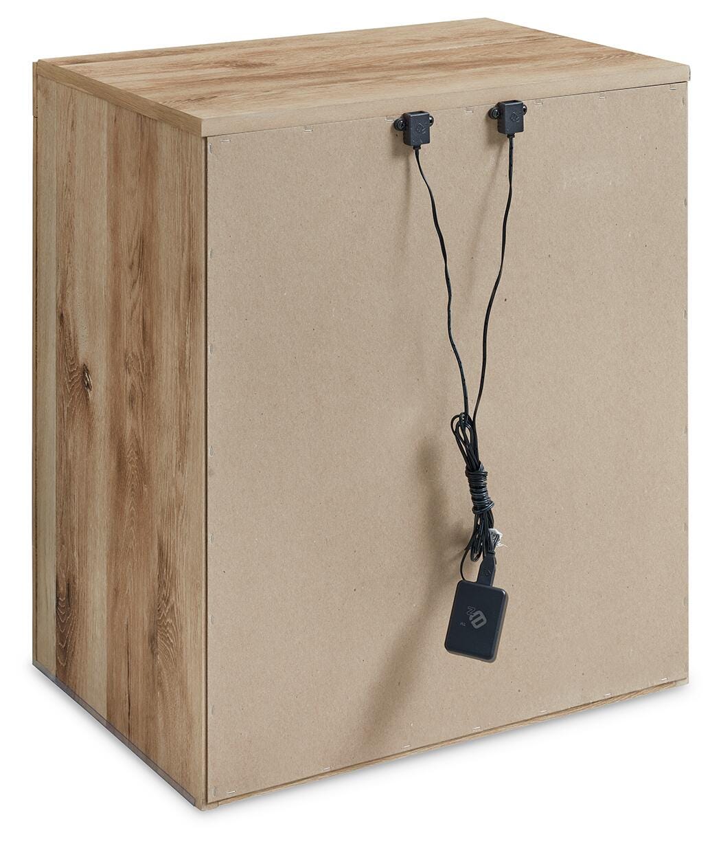 Hyanna Queen Panel Bed, Dresser, Mirror, Chest and Nightstand