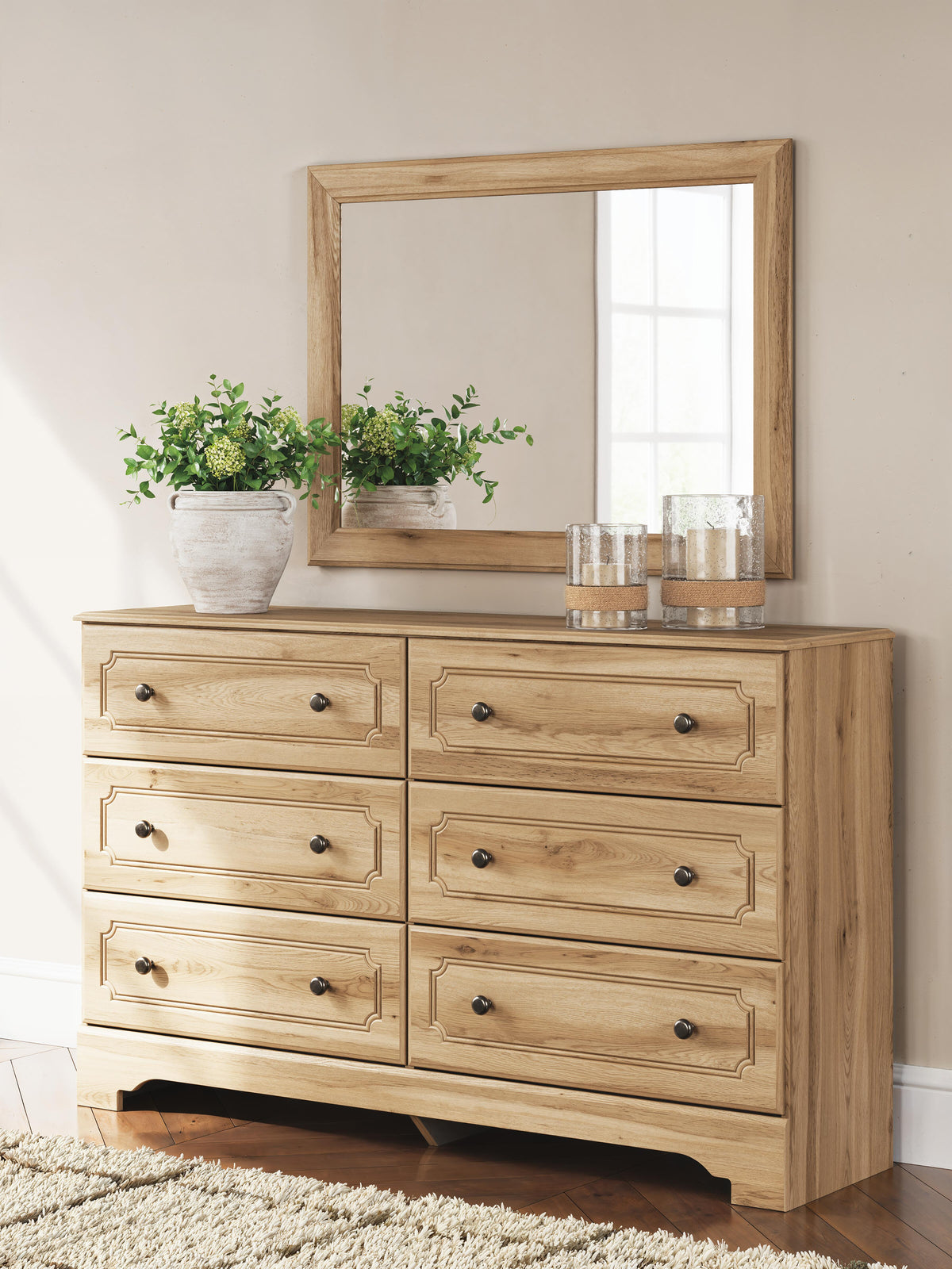 Aleaport Queen Panel Bed, Dresser, Mirror and Nightstand