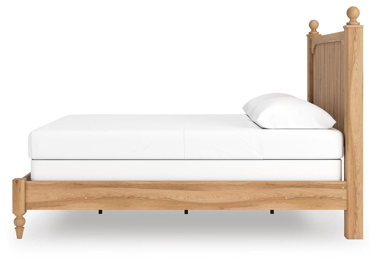Aleaport Queen Panel Bed, Dresser, Mirror and Nightstand
