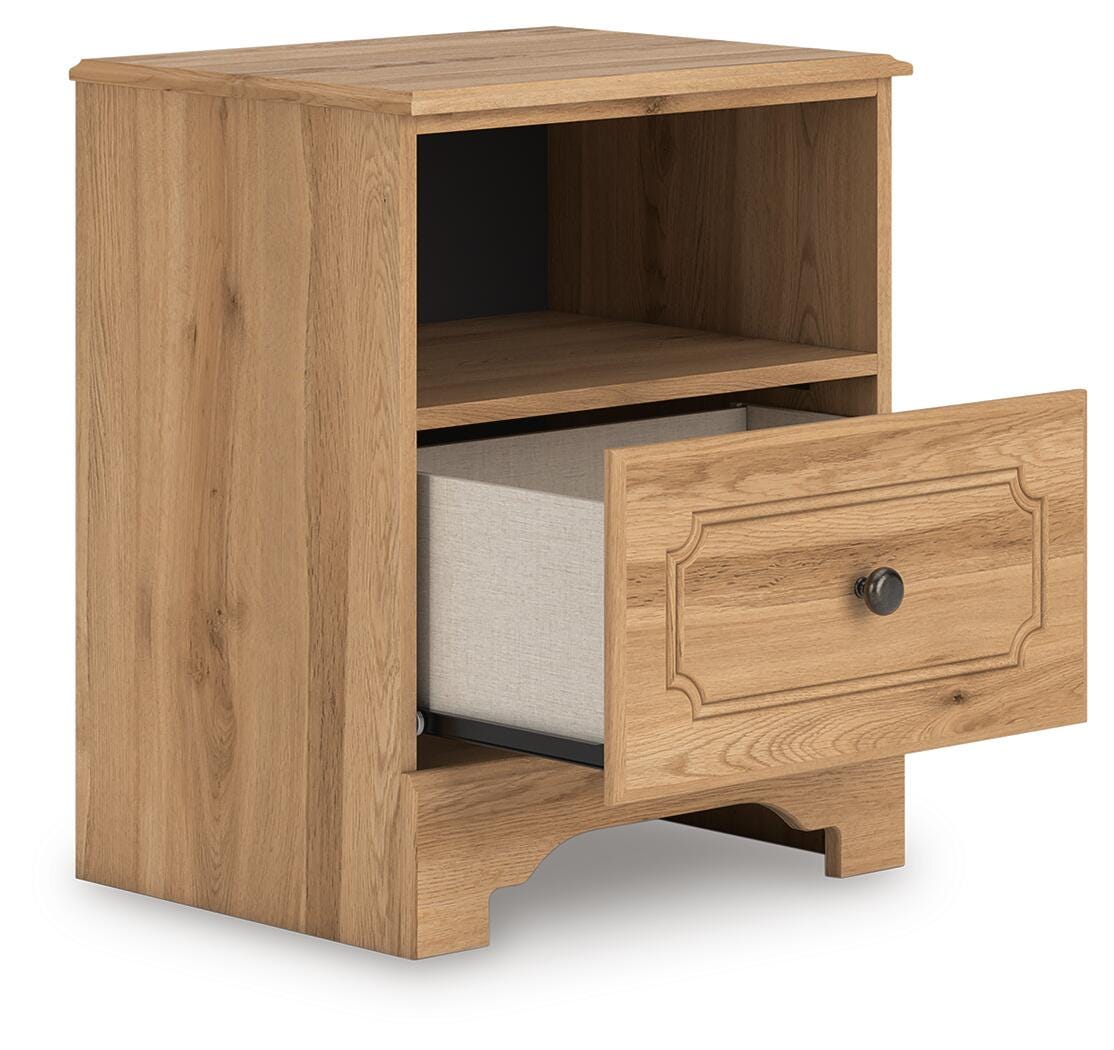 Aleaport King Panel Bed, Dresser, Mirror and Nightstand
