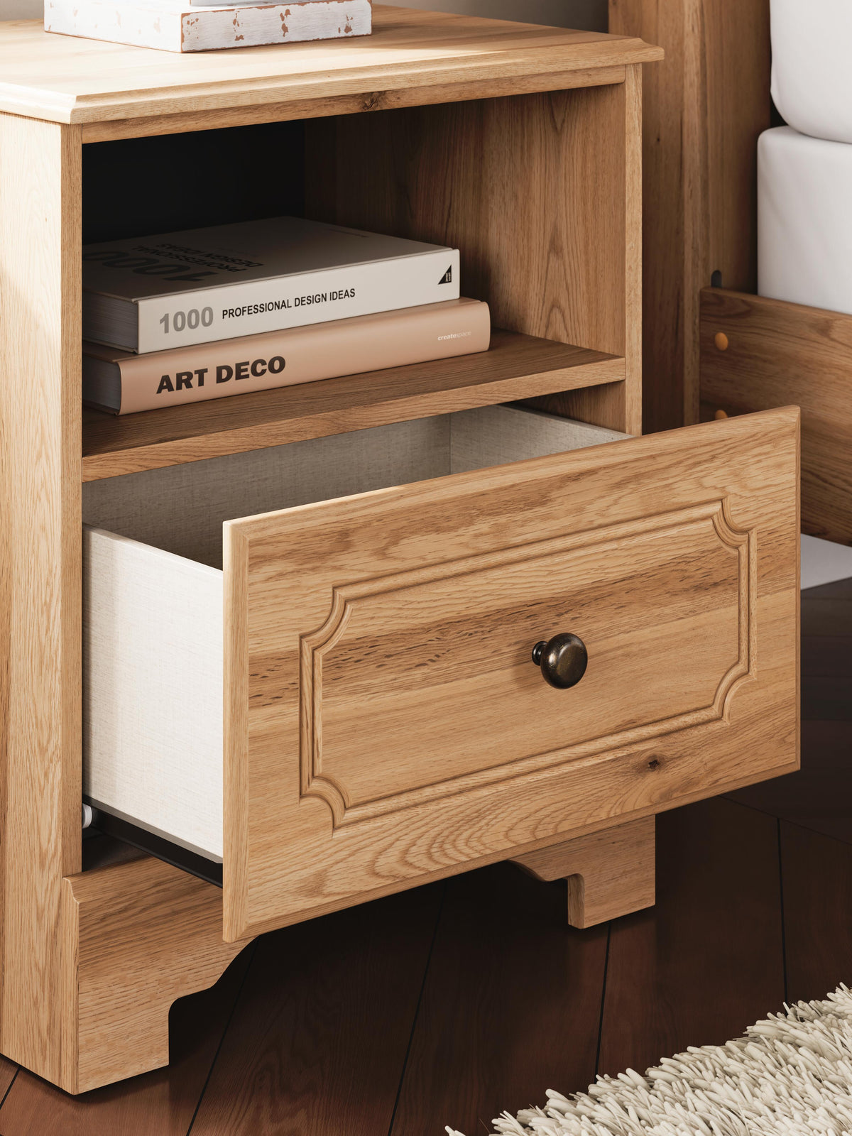 Aleaport King Panel Bed, Dresser, Mirror and Nightstand