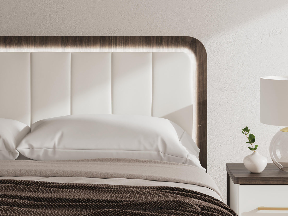 Kendanport King Upholstered Bed, Dresser and Nightstand