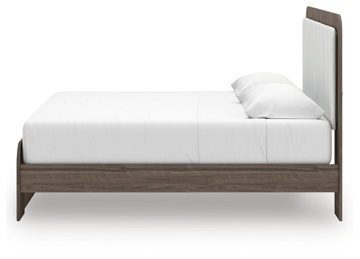 Kendanport King Upholstered Bed, Dresser and Nightstand