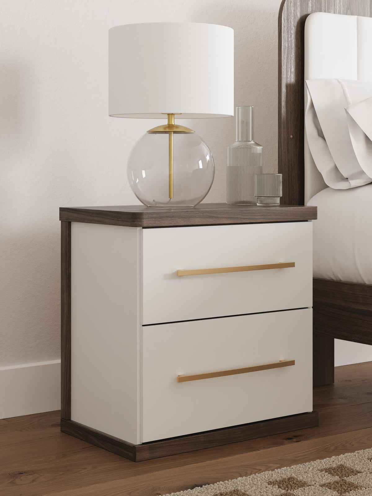 Kendanport Queen Upholstered Bed, Dresser, Mirror and Nightstand