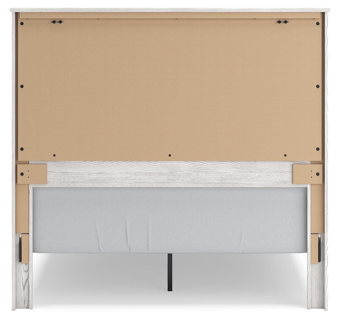 Gerridan Queen Panel Bed, Dresser, Mirror, and 2 Nightstands