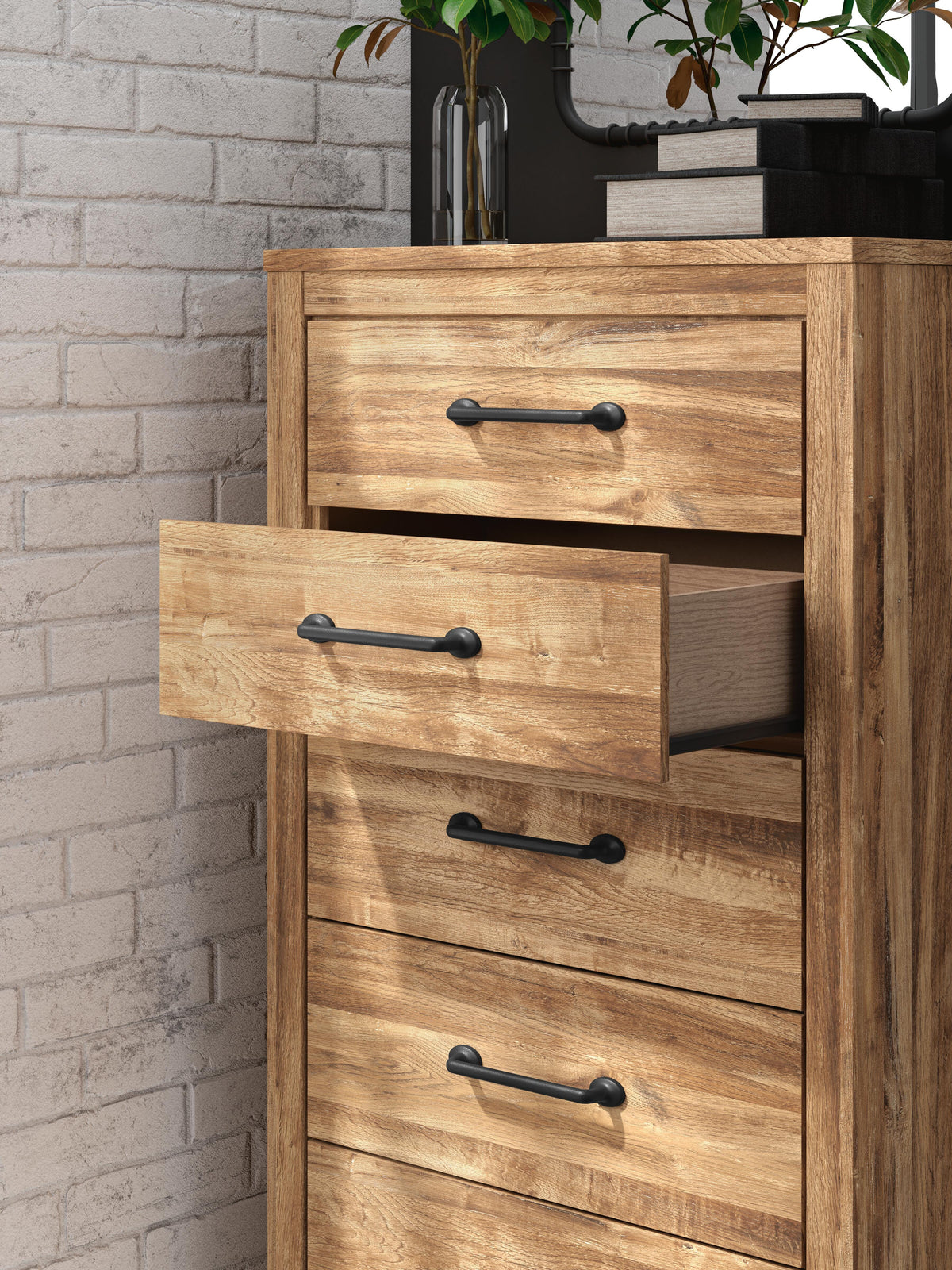 Maystonna Chest of Drawers