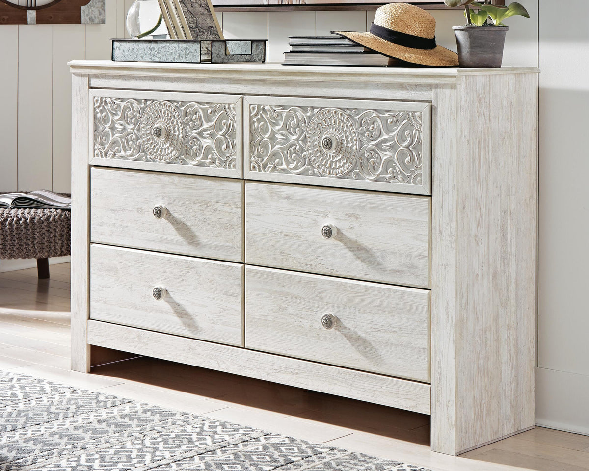 Paxberry Queen Panel Bed and Dresser