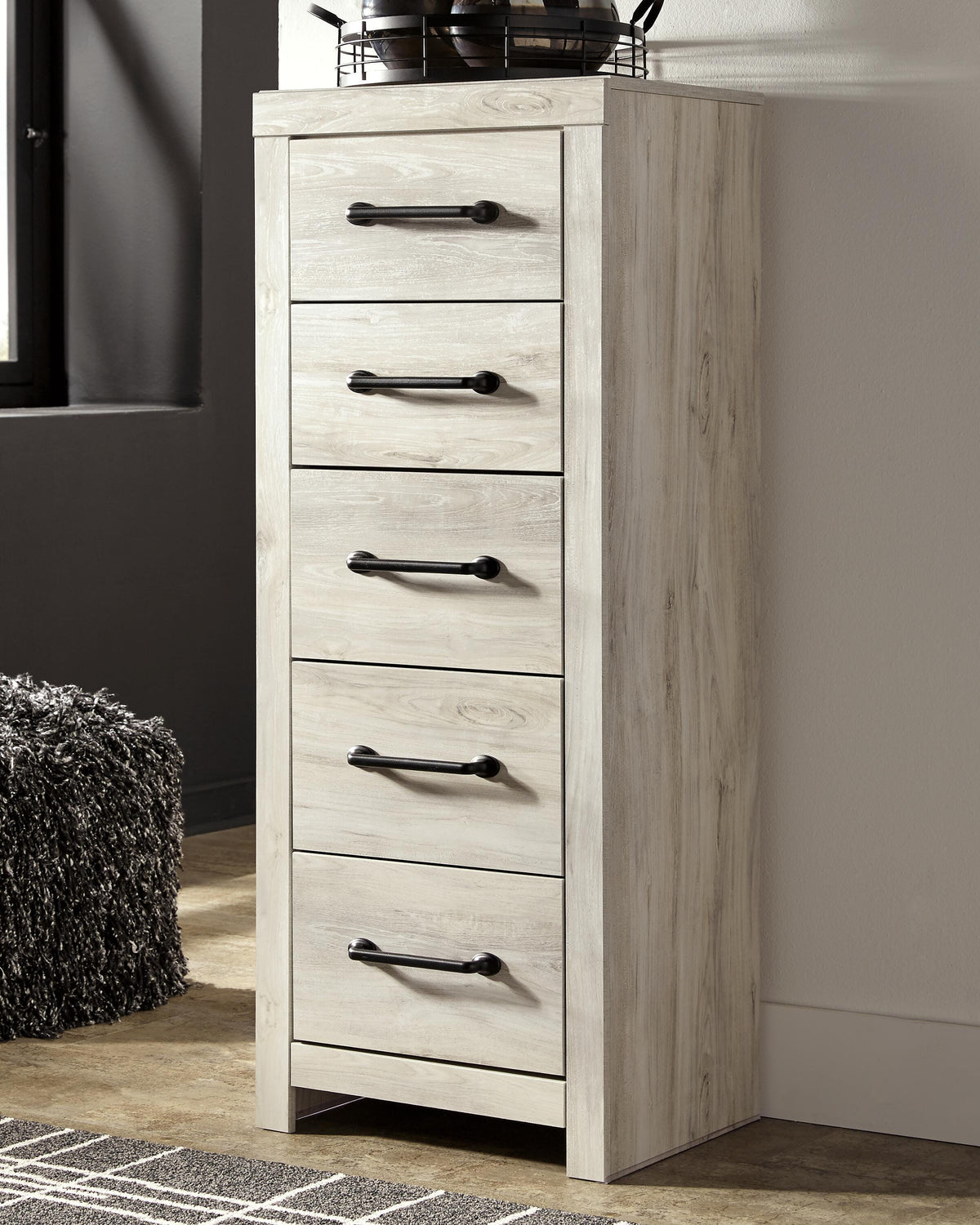 Cambeck Queen Panel Bed and Chest