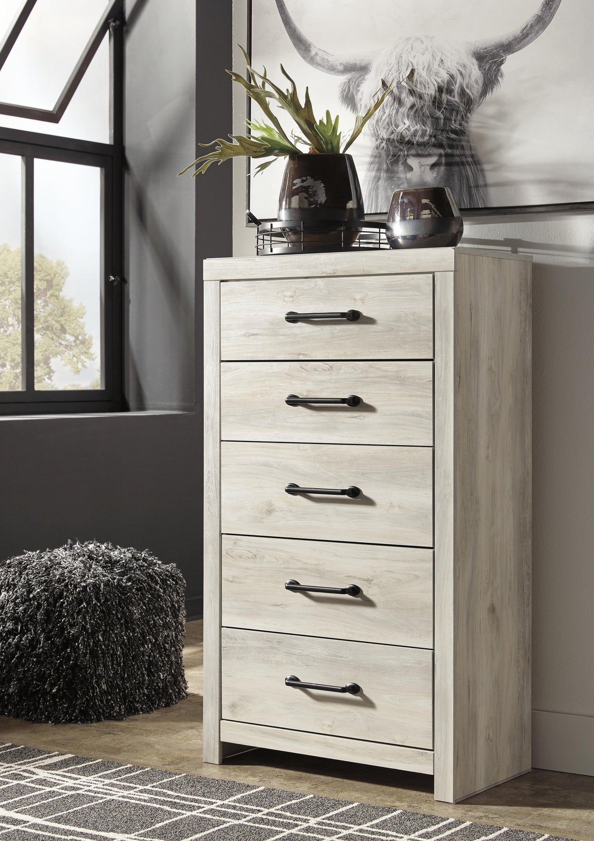 Cambeck Queen Storage Bed, Chest and 2 Nightstands