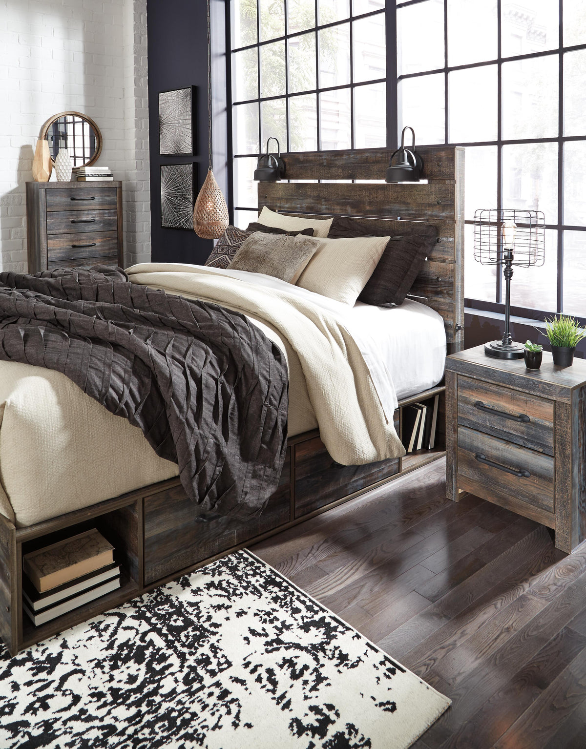 Drystan Queen Panel Bed with 4 Storage Drawers