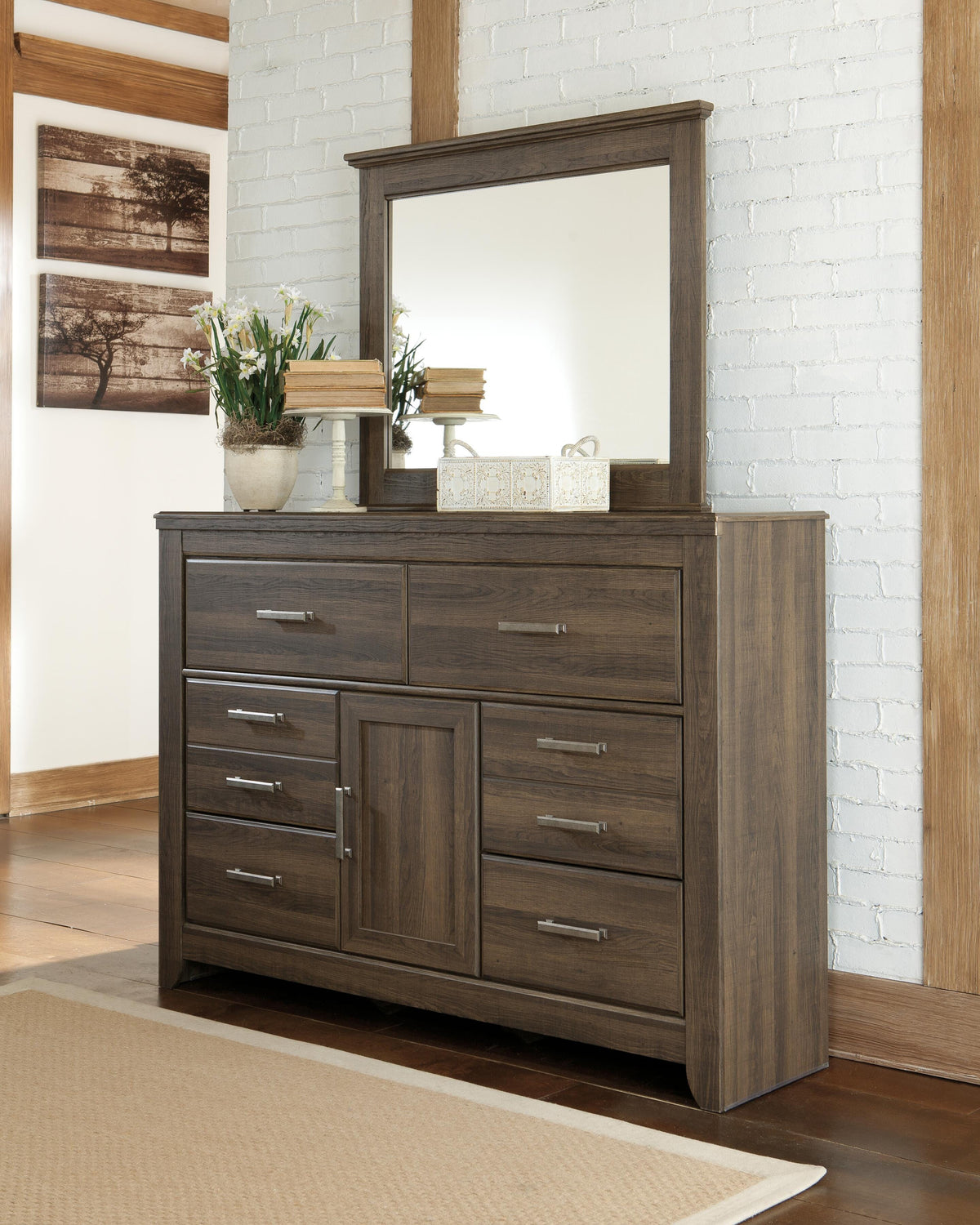 Juararo Queen Panel Bed, Dresser and Mirror