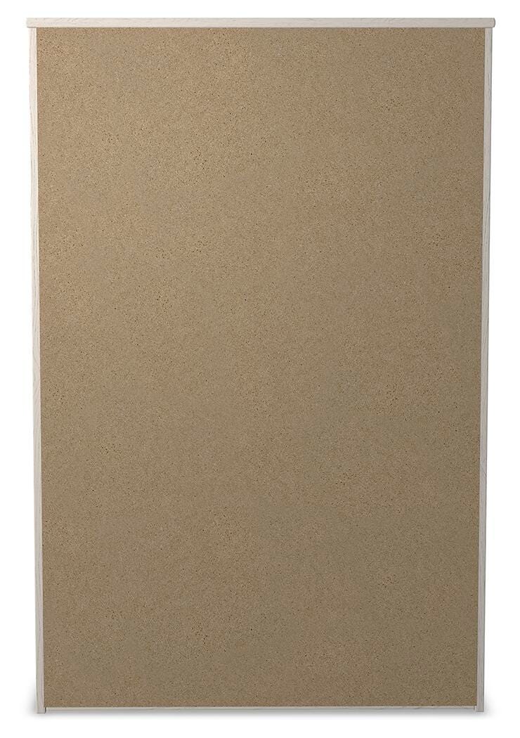 Stelsie King Panel Bed, Chest and Nightstand