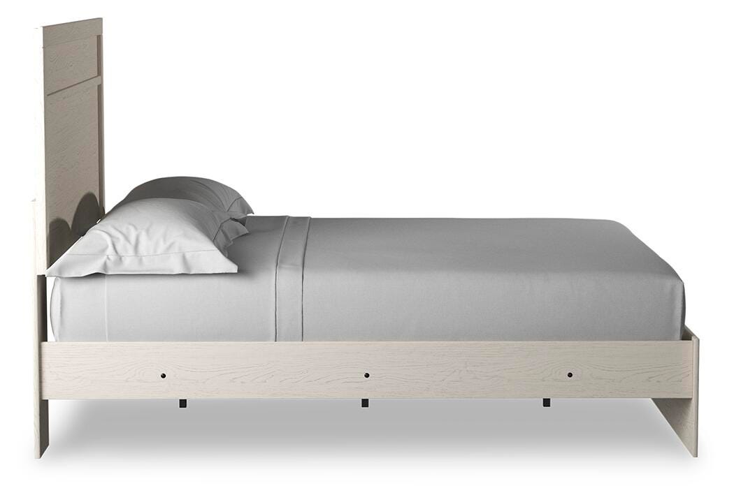 Stelsie Queen Panel Bed, Chest and Nightstand