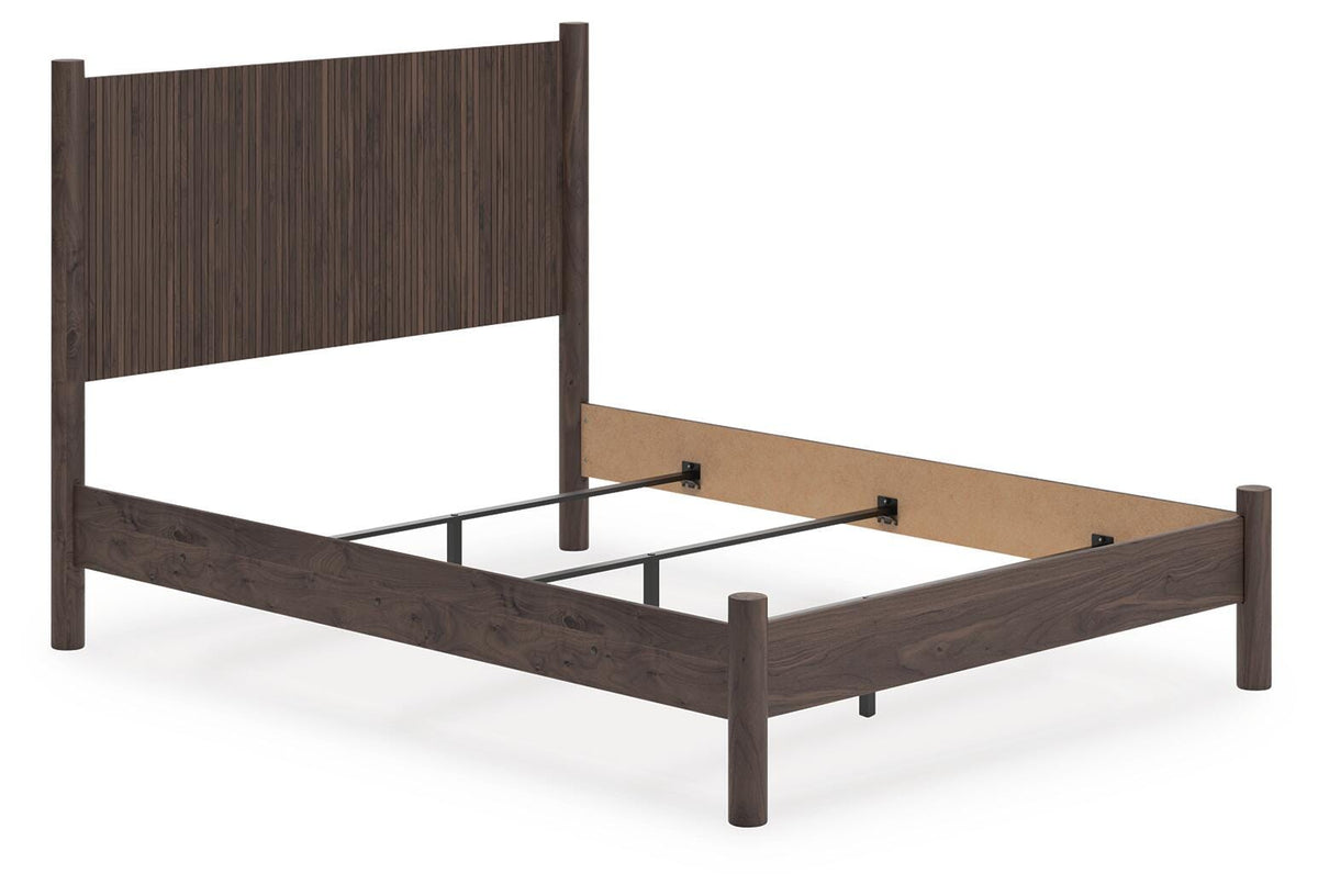 Pamytta Queen Panel Bed