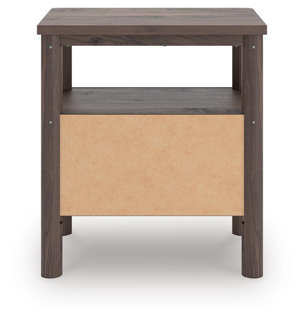 Pamytta King Panel Bed, Dresser, Mirror and Nightstand