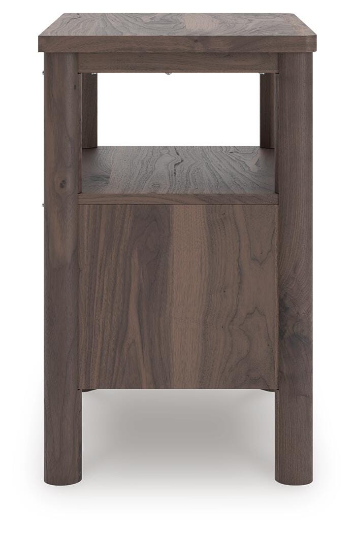 Pamytta King Panel Bed, Dresser, Mirror and Nightstand