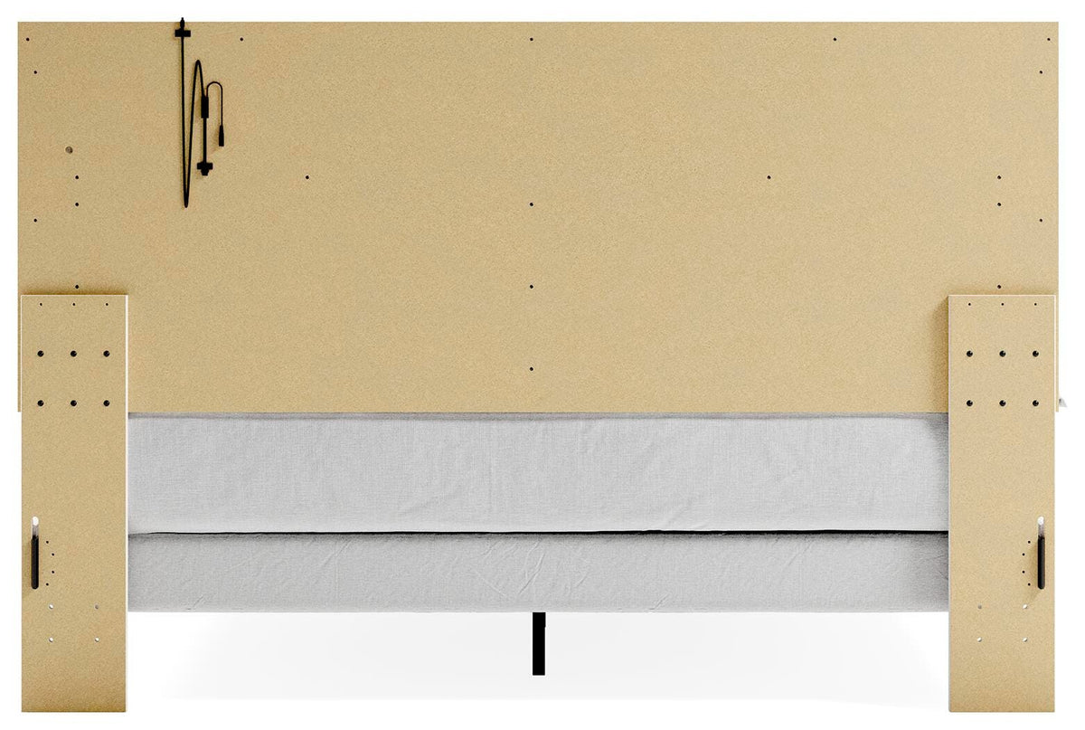 Altyra King Panel Bed, Chest and 2 Nightstands