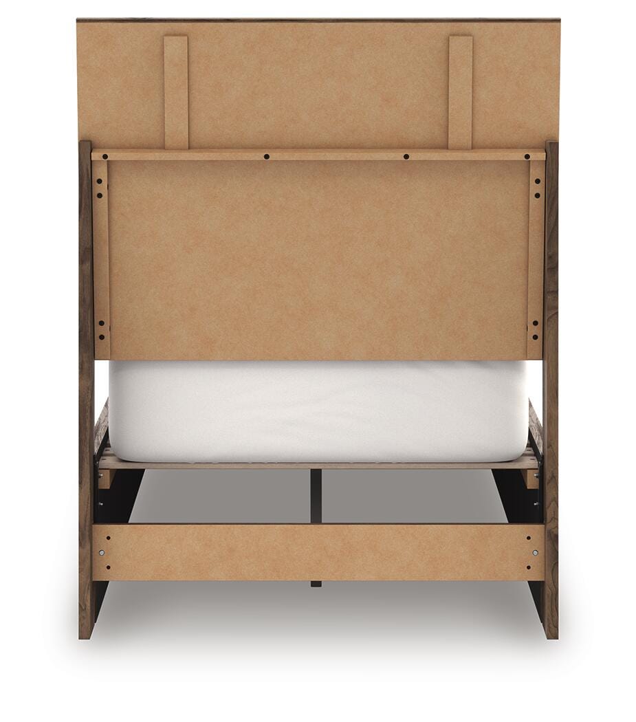 Chirason Twin Panel Platform Bed, Dresser and Mirror