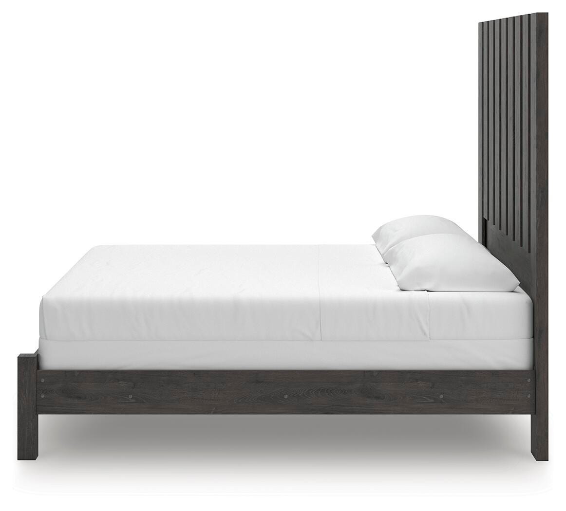 Fraluna King Panel Bed