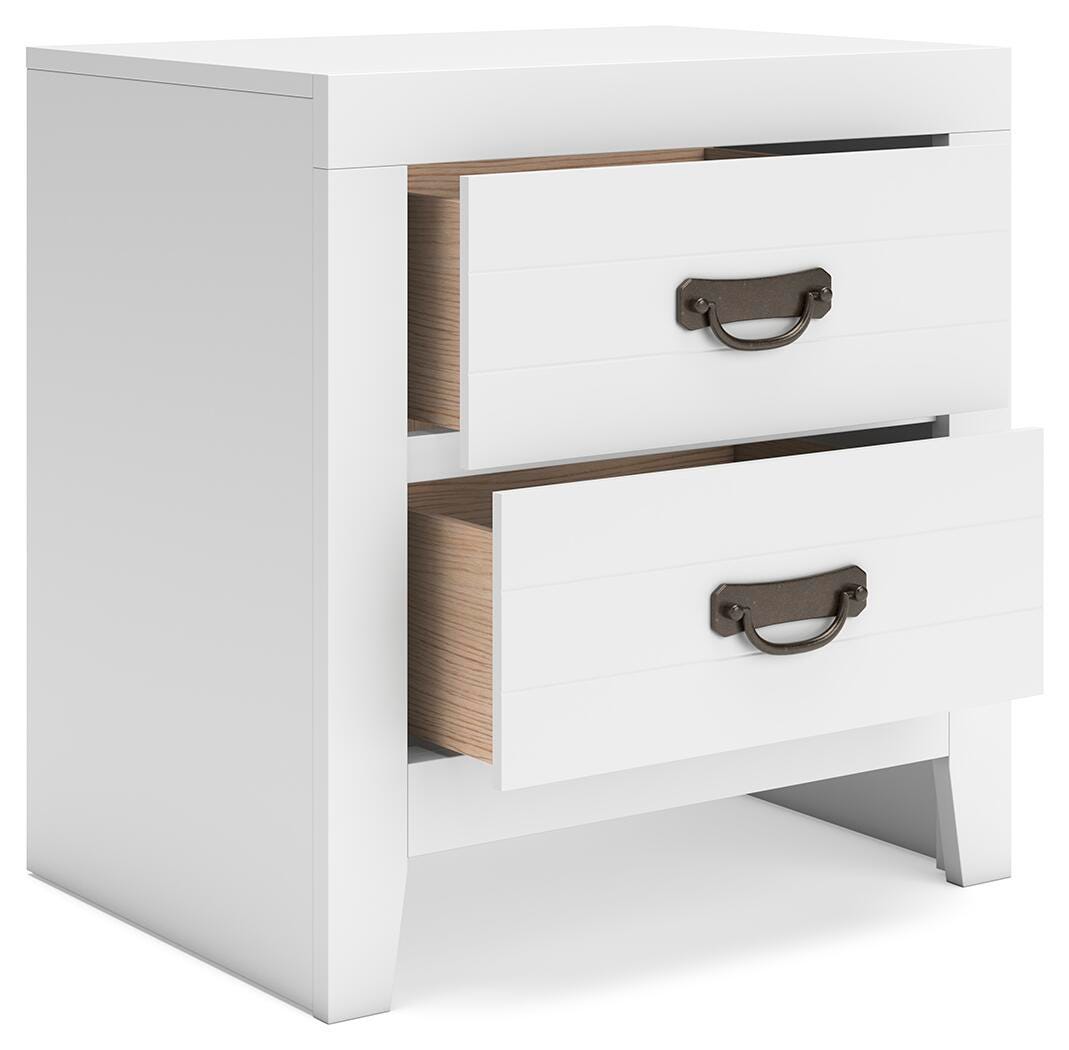Binterglen Queen Panel Bed and 2 Nightstands