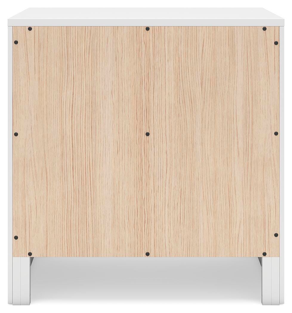 Binterglen Queen Panel Bed and 2 Nightstands