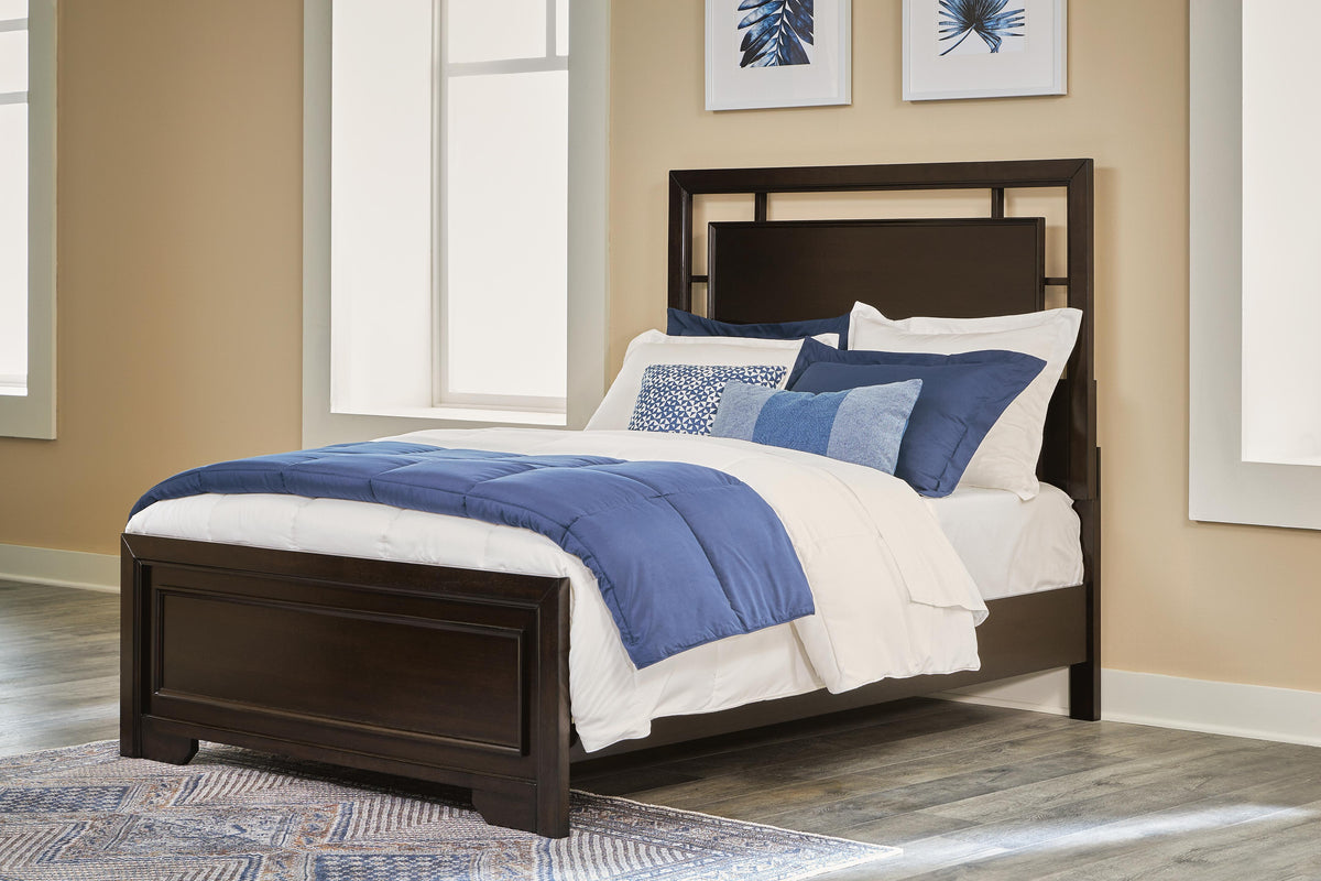 Covetown Full Panel Bed, Dresser and Mirror