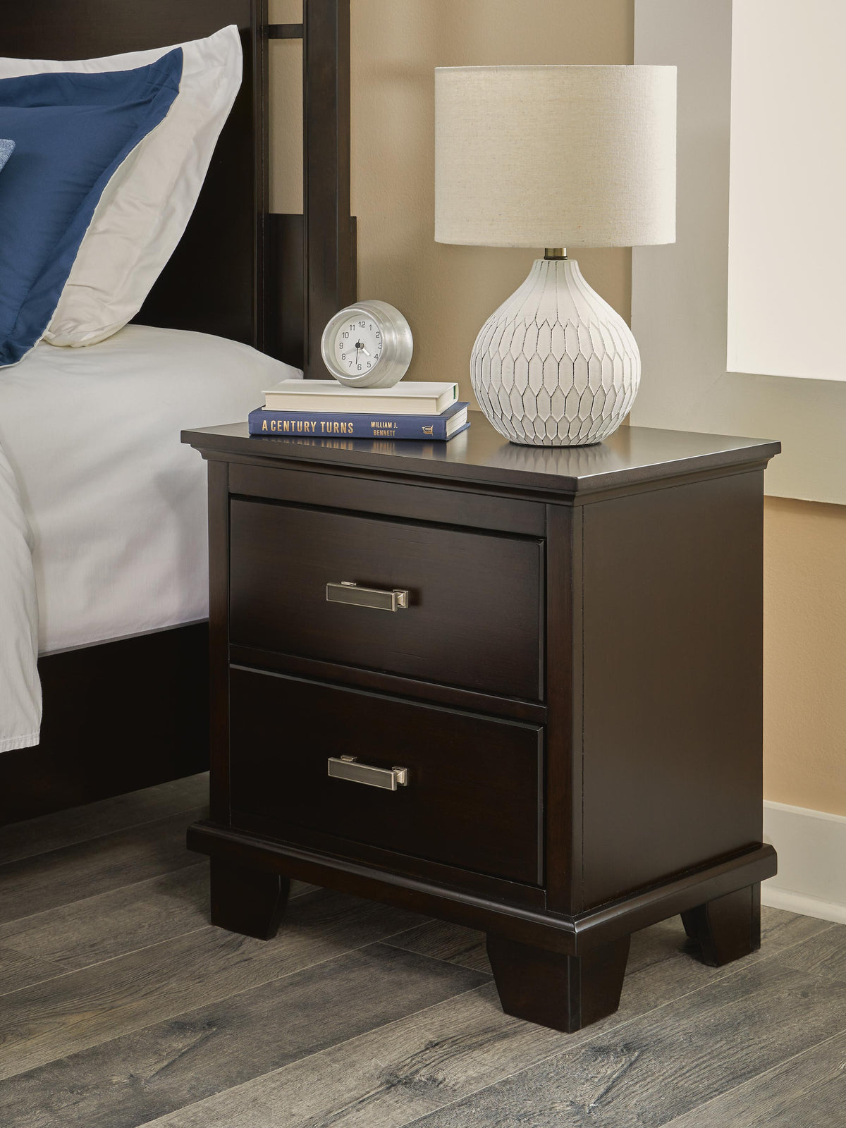 Covetown Queen Panel Bed, Dresser, Mirror and Nightstand