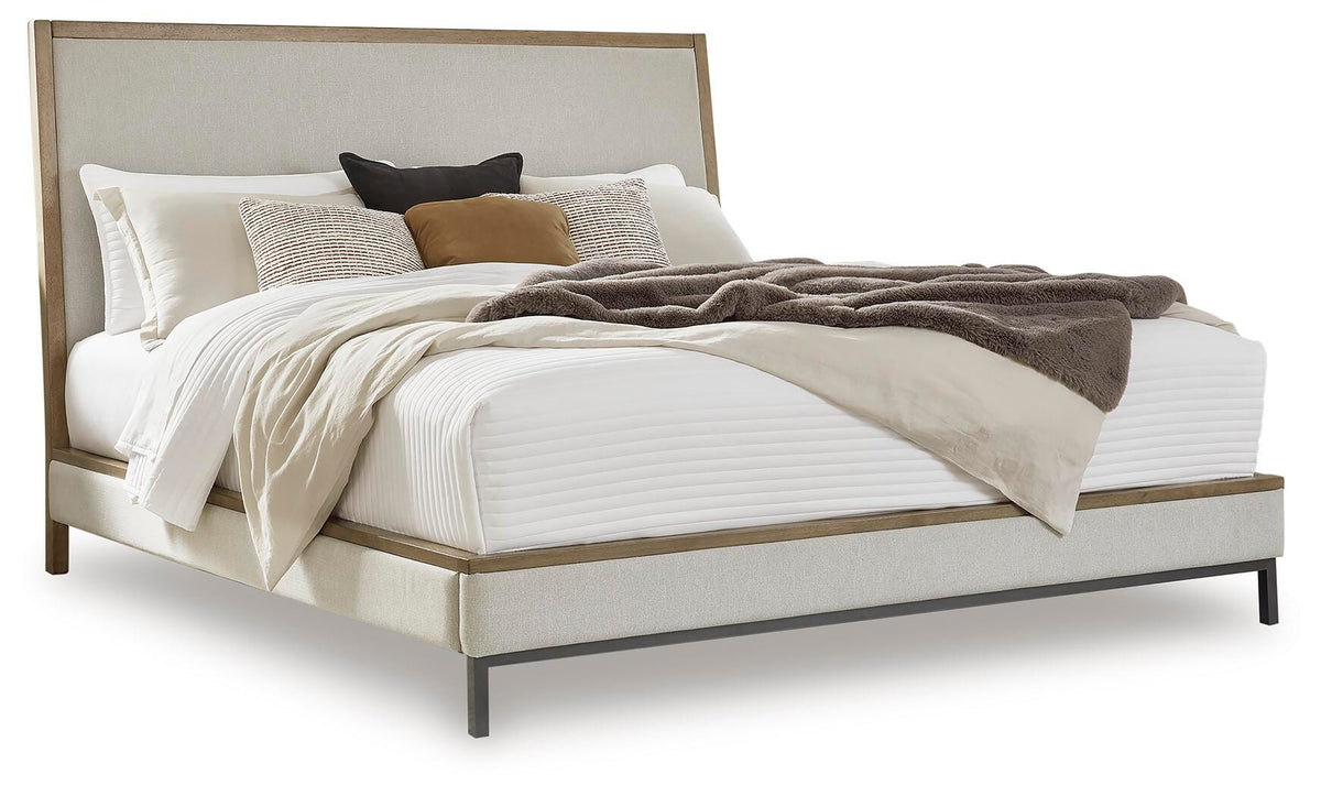 Tomtyn Queen Upholstered Bed