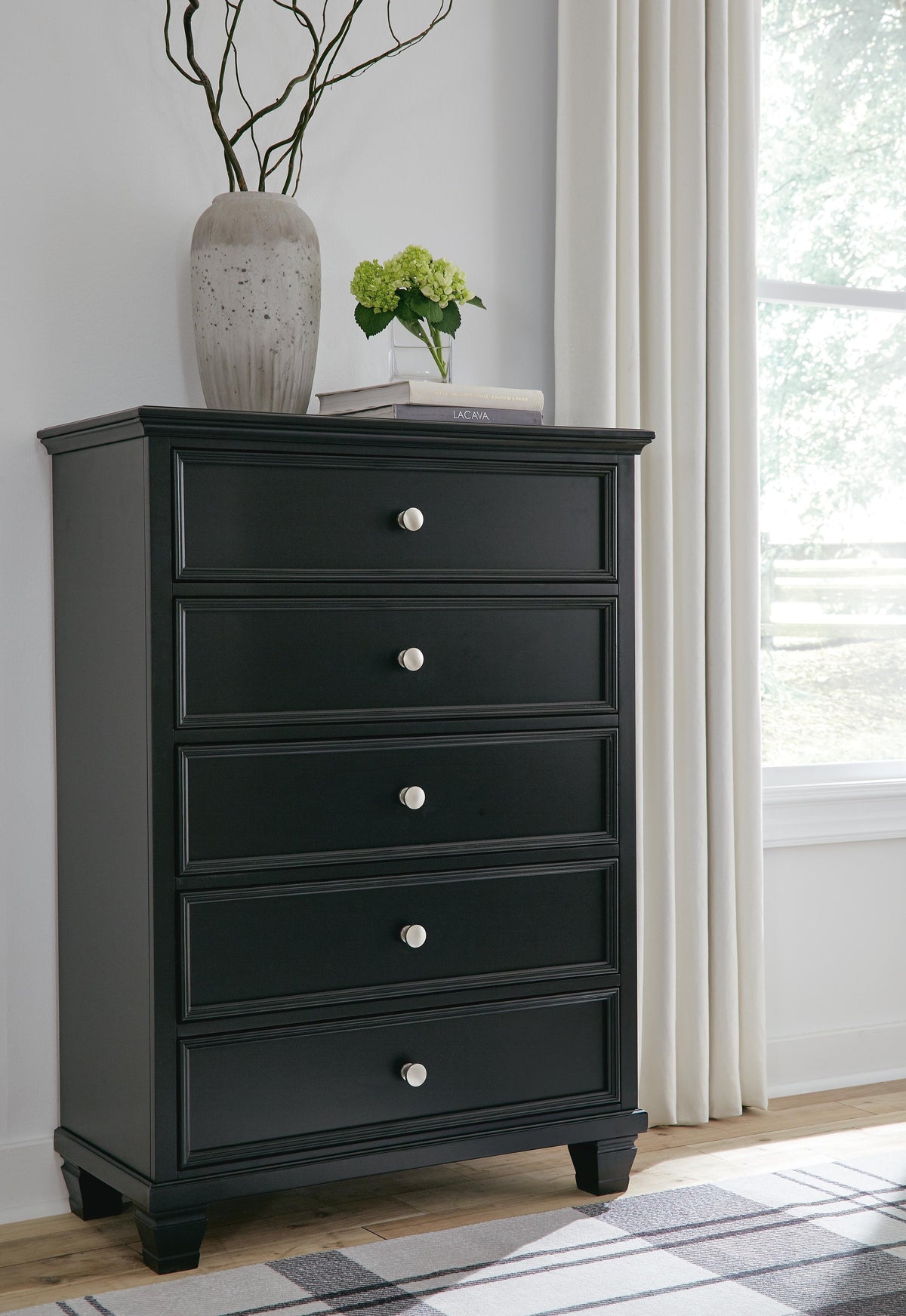 Lanolee Twin Panel Bed and Chest