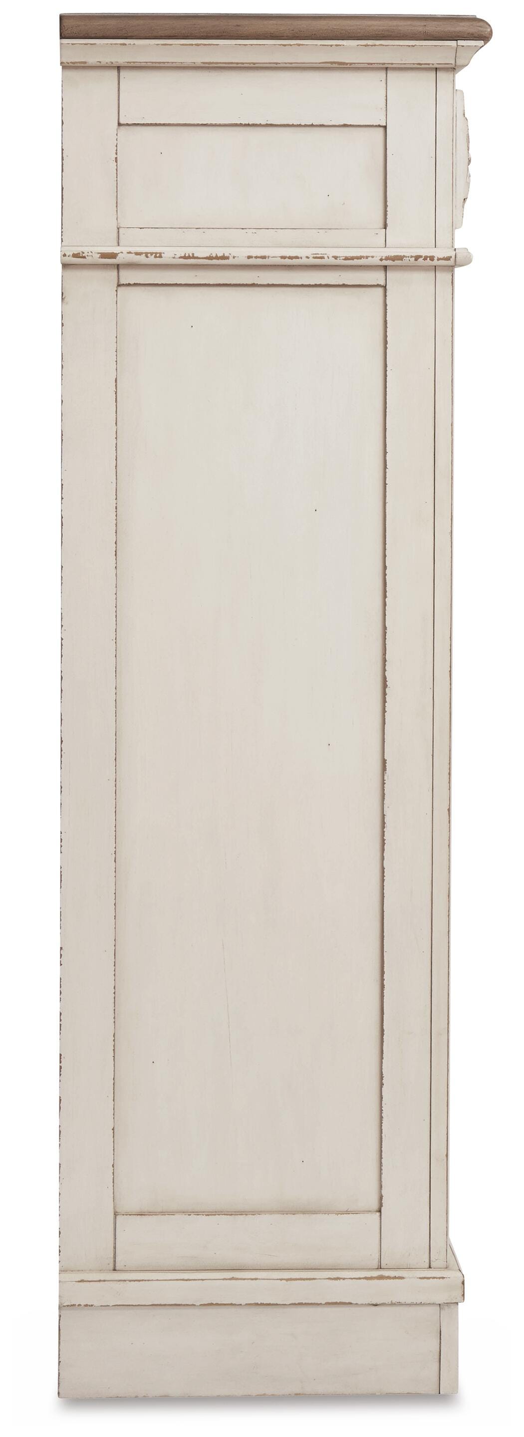 Realyn Full Upholstered Panel Bed, Chest and Nightstand