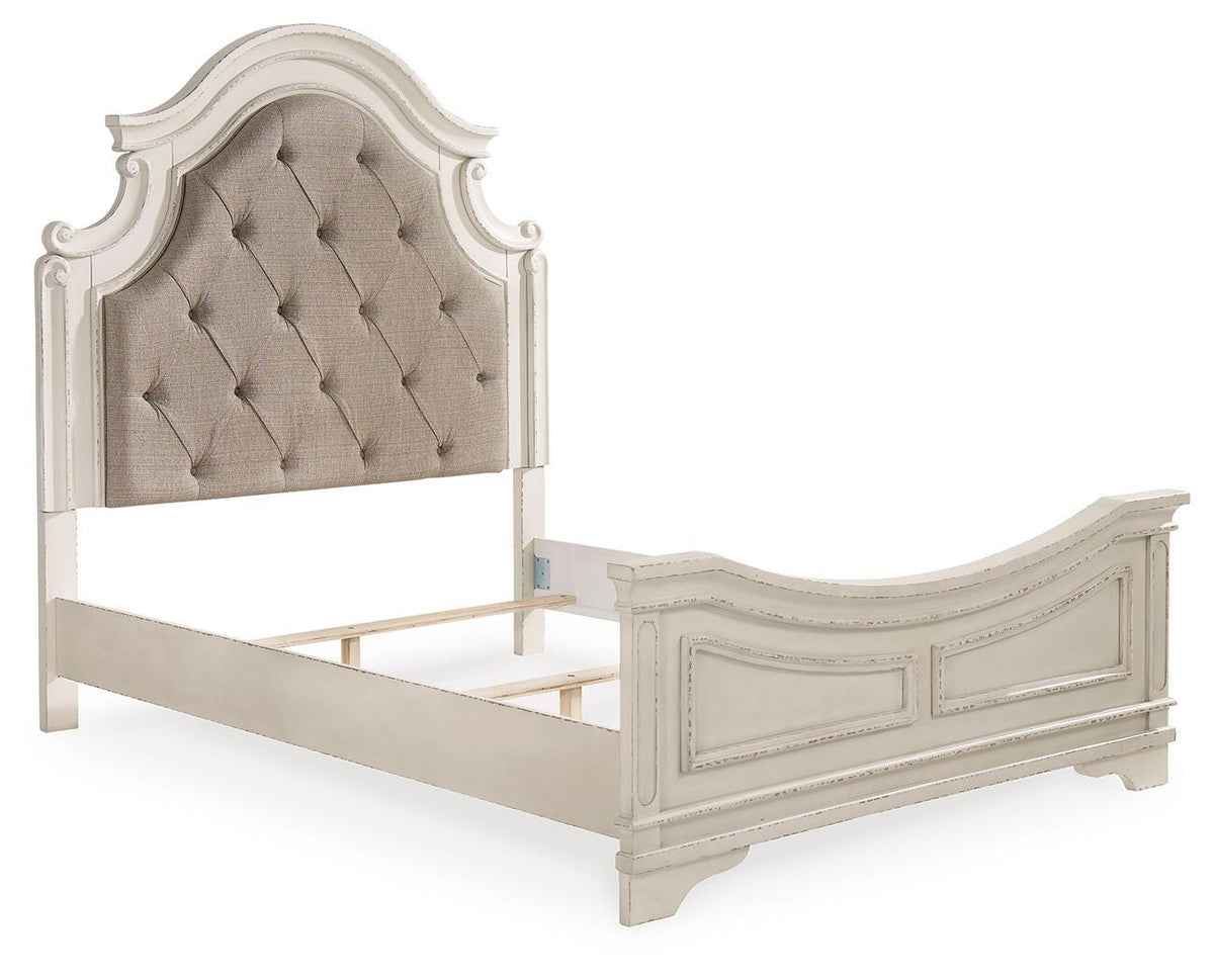 Realyn Queen Panel Bed and Dresser