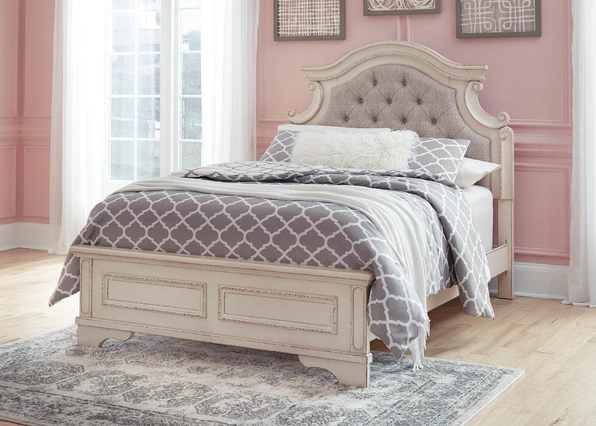 Realyn Full Panel Bed, Dresser, Mirror and Chest