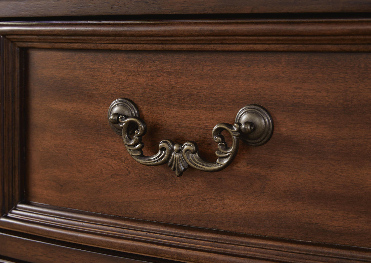 Lavinton King Poster Bed, Dresser, Mirror and Nightstand