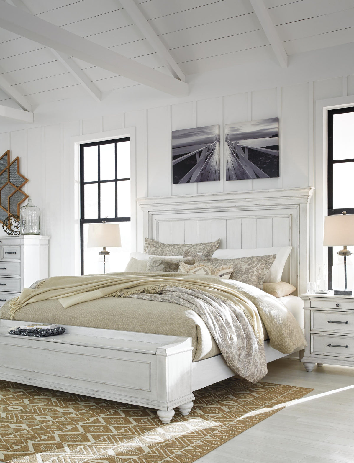 Kanwyn Queen Panel Bed with Storage Bench