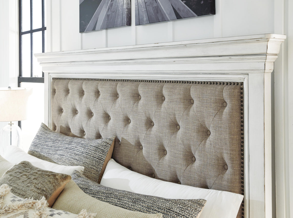 Kanwyn King Panel Bed