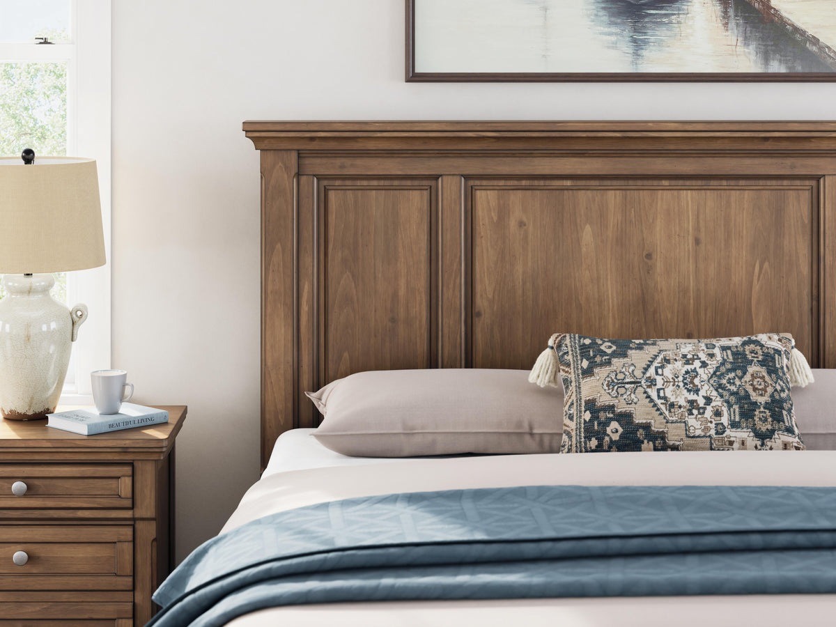 Feddinger Queen Sleigh Bed, Dresser, Mirror, Chest and Nightstand