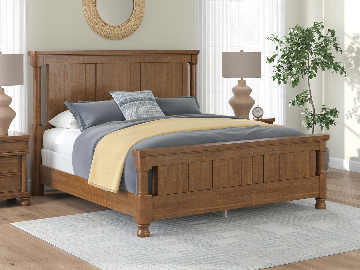 Rowlenstown King Poster Bed